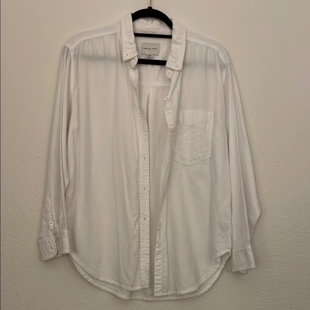 American Eagle White Button-Up Shirt